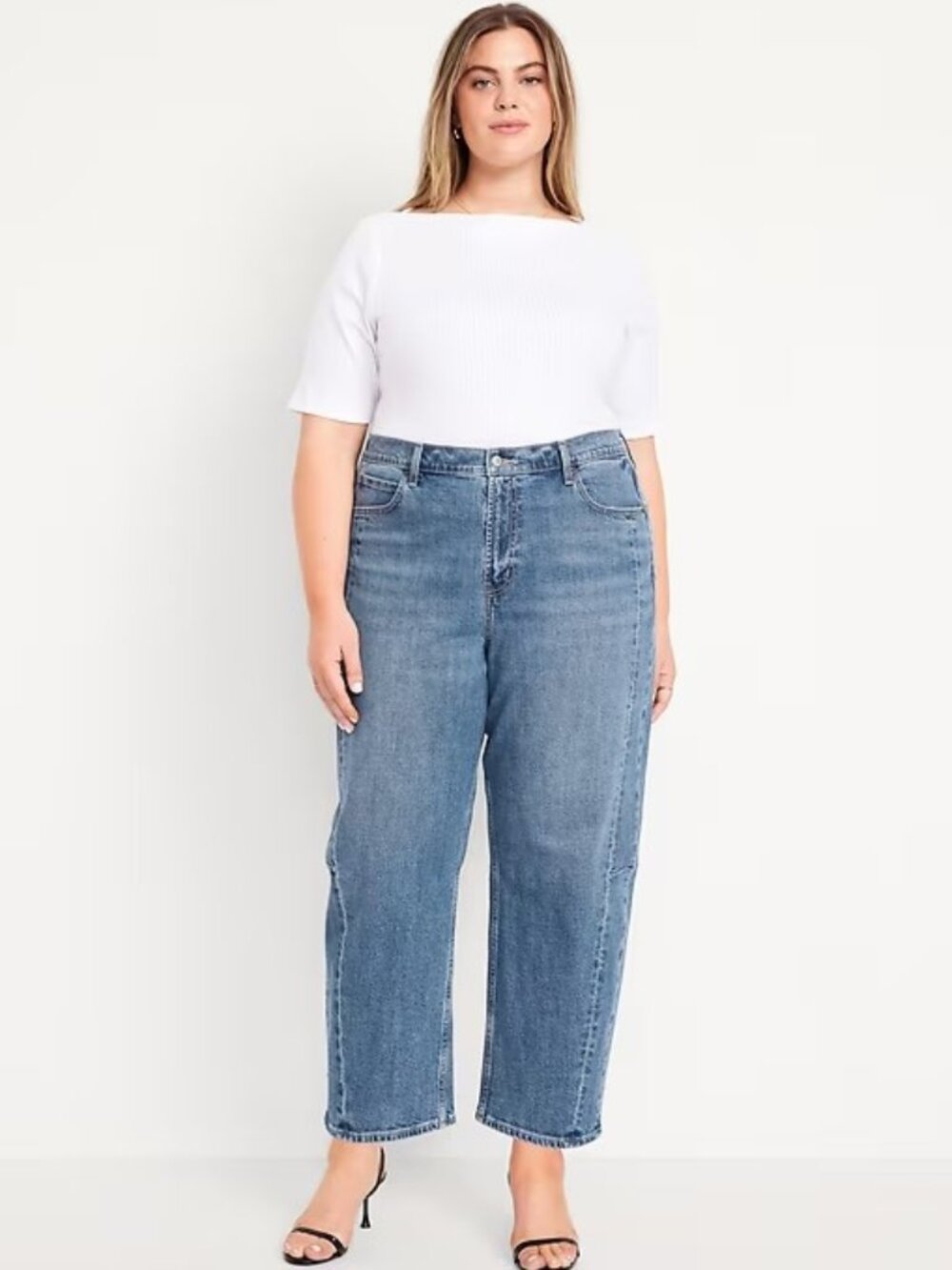 OLD NAVY High-Waisted Barrel Ankle Jeans - Size 30